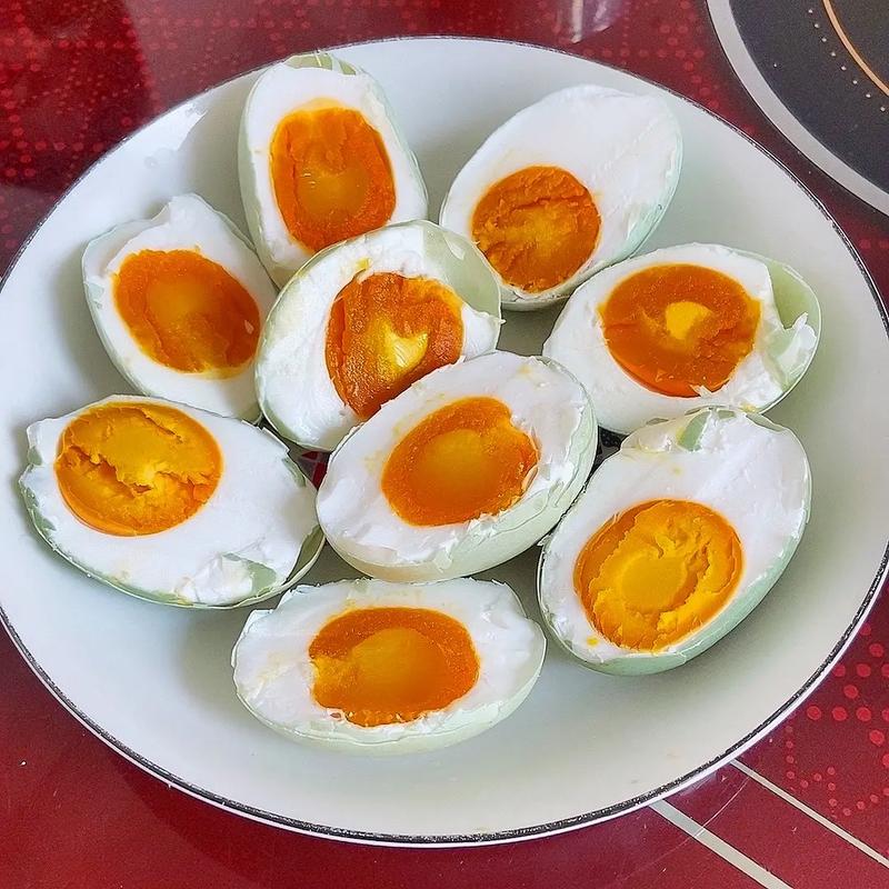 端午节为什么要吃咸鸭蛋，端午节吃咸蛋的来历！