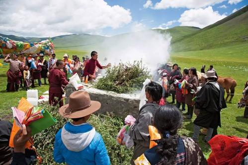藏民的生活和风俗的相关图片